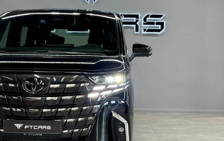 Toyota Alphard, 2024 год, 13 494 000 рублей, 3 фотография