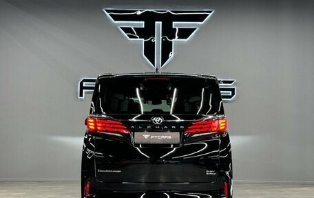 Toyota Alphard, 2024 год, 13 494 000 рублей, 4 фотография
