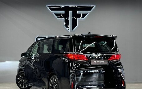 Toyota Alphard, 2024 год, 13 494 000 рублей, 6 фотография