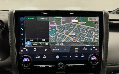 Toyota Alphard, 2024 год, 13 494 000 рублей, 19 фотография