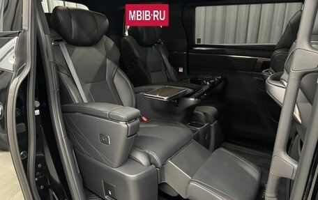 Toyota Alphard, 2024 год, 13 494 000 рублей, 26 фотография