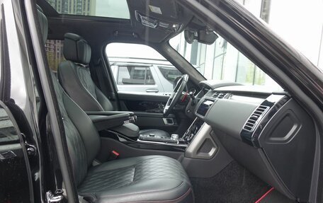 Land Rover Range Rover IV рестайлинг, 2021 год, 12 600 000 рублей, 25 фотография