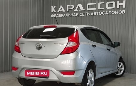 Hyundai Solaris II рестайлинг, 2011 год, 680 000 рублей, 2 фотография