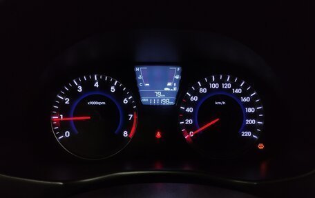 Hyundai Solaris II рестайлинг, 2011 год, 680 000 рублей, 11 фотография