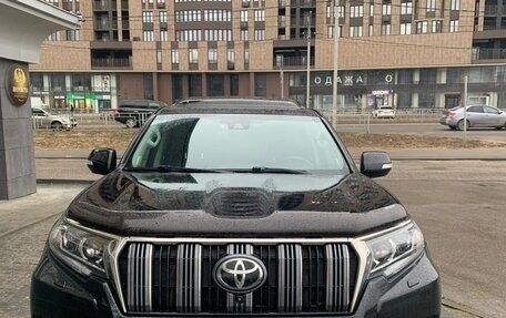 Toyota Land Cruiser Prado 150 рестайлинг 2, 2018 год, 5 700 000 рублей, 1 фотография