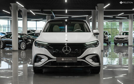 Mercedes-Benz EQE, 2023 год, 8 450 000 рублей, 3 фотография