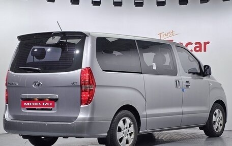 Hyundai Grand Starex Grand Starex I рестайлинг 2, 2021 год, 2 501 000 рублей, 3 фотография
