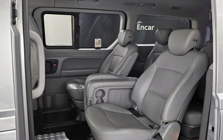 Hyundai Grand Starex Grand Starex I рестайлинг 2, 2021 год, 2 501 000 рублей, 17 фотография