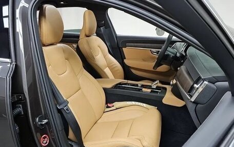 Volvo S90 II рестайлинг, 2022 год, 4 370 000 рублей, 10 фотография