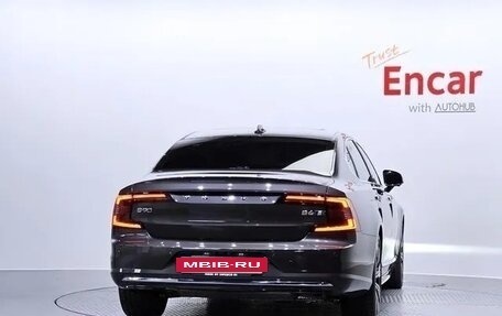 Volvo S90 II рестайлинг, 2022 год, 4 370 000 рублей, 4 фотография