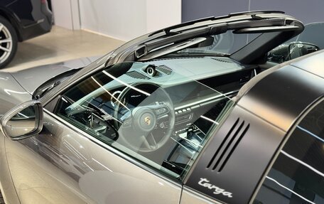 Porsche 911, 2021 год, 20 000 000 рублей, 11 фотография