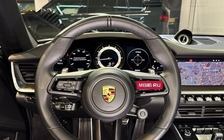Porsche 911, 2021 год, 20 000 000 рублей, 32 фотография