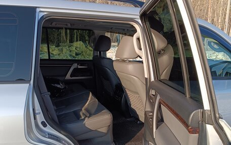 Toyota Land Cruiser 200, 2009 год, 2 990 000 рублей, 15 фотография