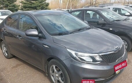 KIA Rio III рестайлинг, 2015 год, 990 000 рублей, 6 фотография