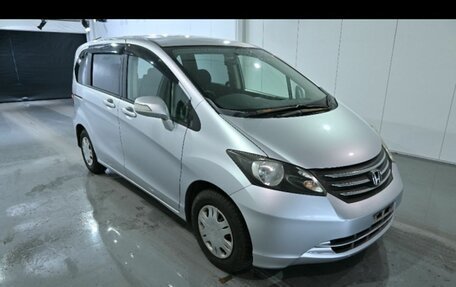 Honda Freed I, 2010 год, 930 000 рублей, 2 фотография
