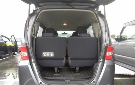 Honda Freed I, 2010 год, 898 000 рублей, 20 фотография