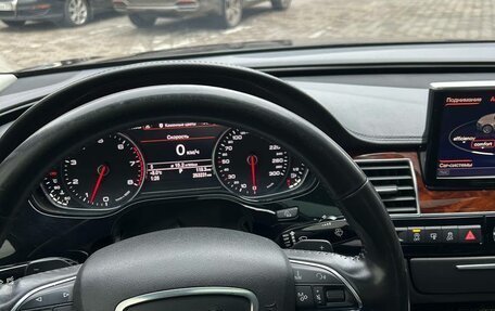 Audi A8, 2013 год, 1 800 000 рублей, 17 фотография
