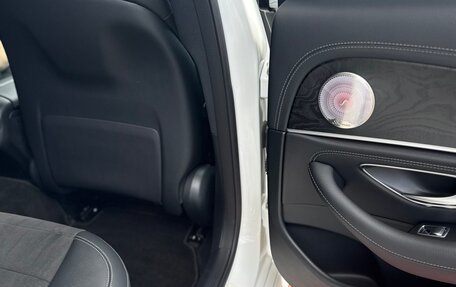 Mercedes-Benz E-Класс, 2017 год, 3 490 000 рублей, 15 фотография