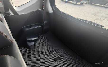 Toyota Sienta II, 2018 год, 1 530 000 рублей, 18 фотография