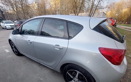 Opel Astra J, 2011 год, 799 000 рублей, 3 фотография
