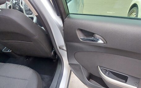 Opel Astra J, 2011 год, 799 000 рублей, 10 фотография