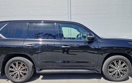 Lexus LX III, 2017 год, 5 890 000 рублей, 4 фотография