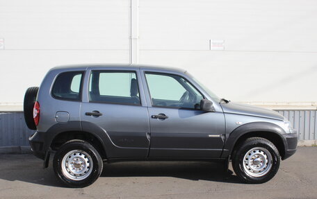 Chevrolet Niva I рестайлинг, 2016 год, 599 000 рублей, 7 фотография