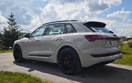 Audi e-tron I, 2019 год, 4 890 000 рублей, 5 фотография