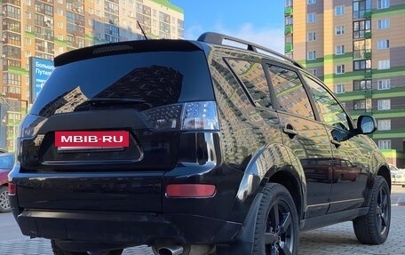 Mitsubishi Outlander III рестайлинг 3, 2007 год, 890 000 рублей, 4 фотография