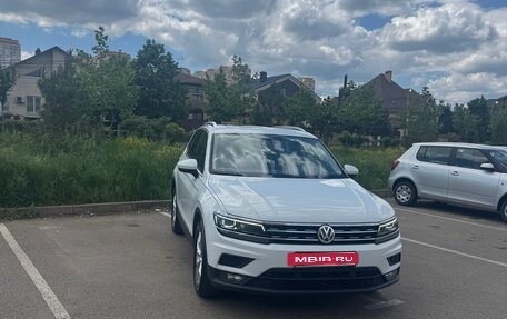 Volkswagen Tiguan II, 2019 год, 2 800 000 рублей, 1 фотография