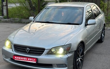 Toyota Altezza, 2001 год, 650 000 рублей, 2 фотография