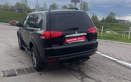Mitsubishi Pajero Sport II рестайлинг, 2014 год, 1 170 000 рублей, 2 фотография