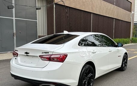 Chevrolet Malibu IX, 2022 год, 2 100 000 рублей, 5 фотография