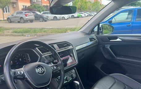 Volkswagen Tiguan II, 2019 год, 2 800 000 рублей, 5 фотография