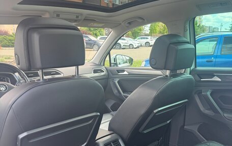 Volkswagen Tiguan II, 2019 год, 2 800 000 рублей, 6 фотография