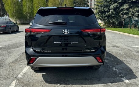 Toyota Highlander, 2024 год, 5 990 000 рублей, 6 фотография