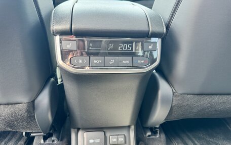 Toyota Highlander, 2024 год, 5 990 000 рублей, 10 фотография