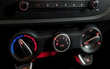 KIA Rio IV, 2019 год, 890 000 рублей, 17 фотография