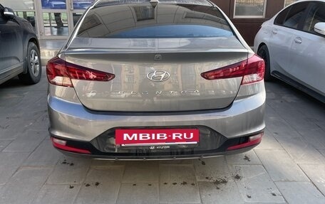 Hyundai Elantra VI рестайлинг, 2019 год, 1 250 000 рублей, 2 фотография