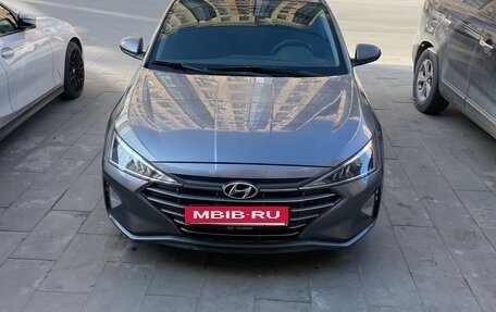 Hyundai Elantra VI рестайлинг, 2019 год, 1 250 000 рублей, 4 фотография