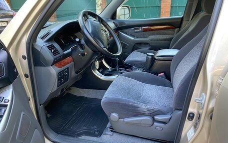 Toyota Land Cruiser Prado 120 рестайлинг, 2006 год, 1 900 000 рублей, 6 фотография