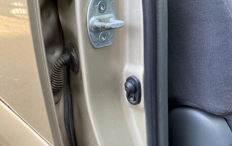 Toyota Land Cruiser Prado 120 рестайлинг, 2006 год, 1 900 000 рублей, 27 фотография