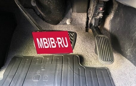 Toyota Land Cruiser Prado 120 рестайлинг, 2006 год, 1 900 000 рублей, 38 фотография