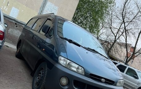 Hyundai H200 I, 1999 год, 400 000 рублей, 1 фотография