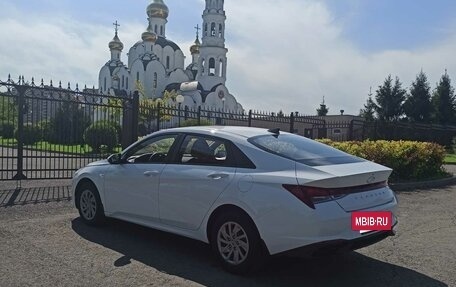Hyundai Elantra, 2021 год, 1 900 000 рублей, 3 фотография