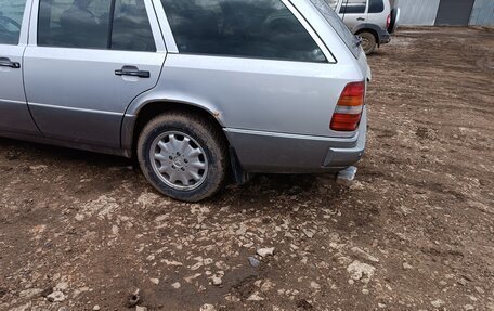 Mercedes-Benz E-Класс, 1995 год, 380 000 рублей, 7 фотография