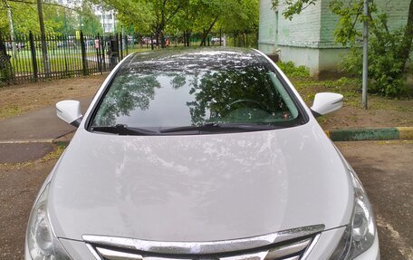 Hyundai Sonata VI, 2011 год, 1 160 000 рублей, 2 фотография