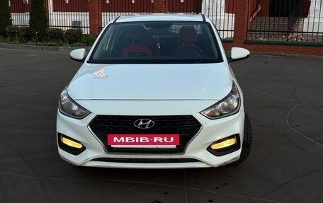 Hyundai Solaris II рестайлинг, 2018 год, 850 000 рублей, 2 фотография