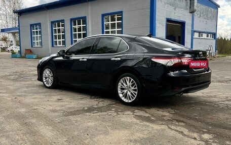 Toyota Camry, 2020 год, 3 650 000 рублей, 7 фотография