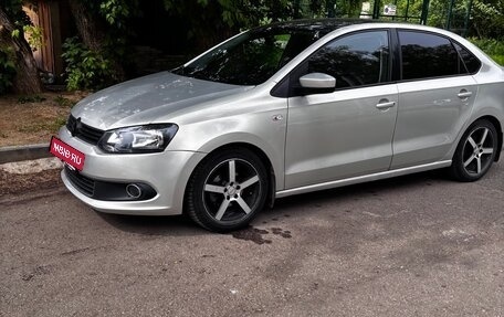 Volkswagen Polo VI (EU Market), 2013 год, 600 000 рублей, 4 фотография